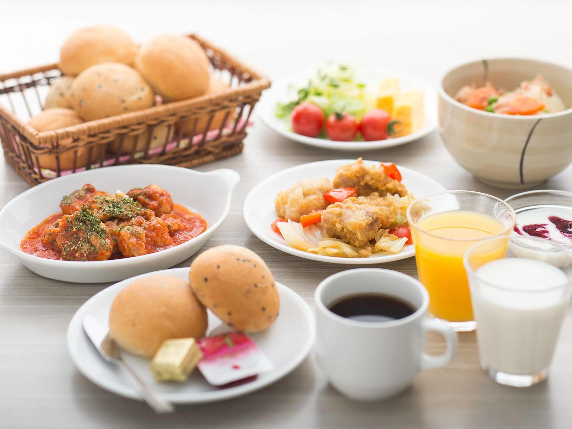 Sotetsu Fresa Inn Yokohama Totsuka Buitenkant foto